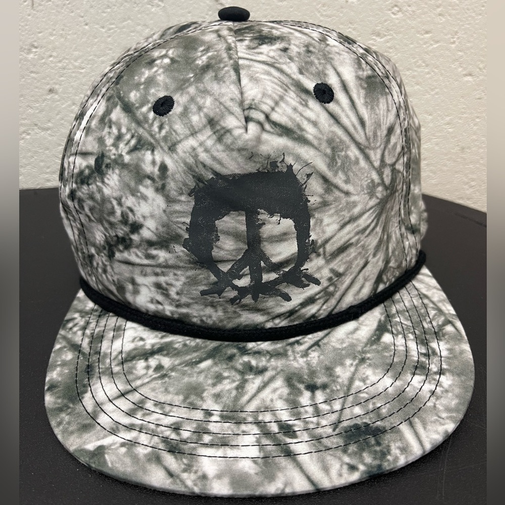 Gnarly Snap Back nwt